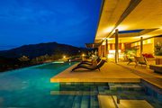 BLUE FOUNTAIN POOLS AND SPAS